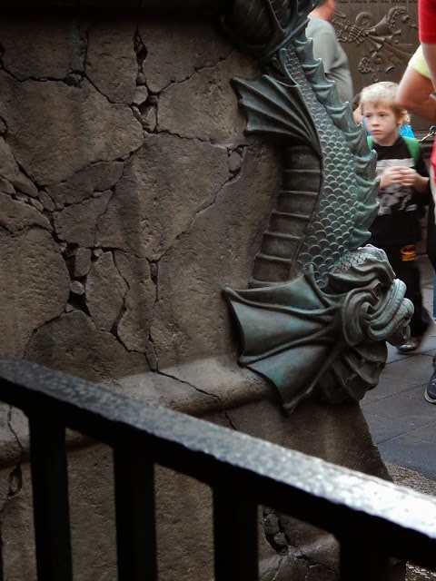 Haunted Mansion Standby Queue tomb details