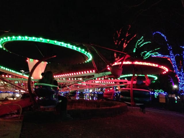 Kennywood Holiday Lights  paratrooper lit up