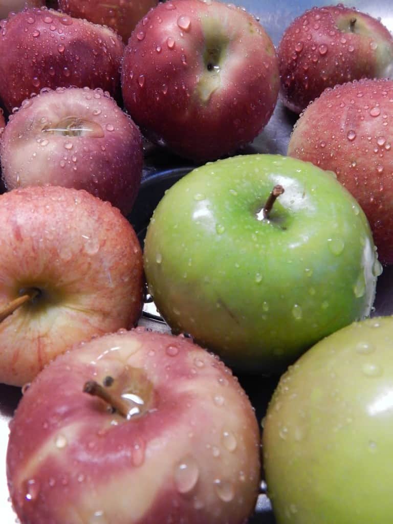 Apple Crisp Recipe wash apples
