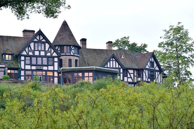 Punderson Manor State Park Lodge exterior