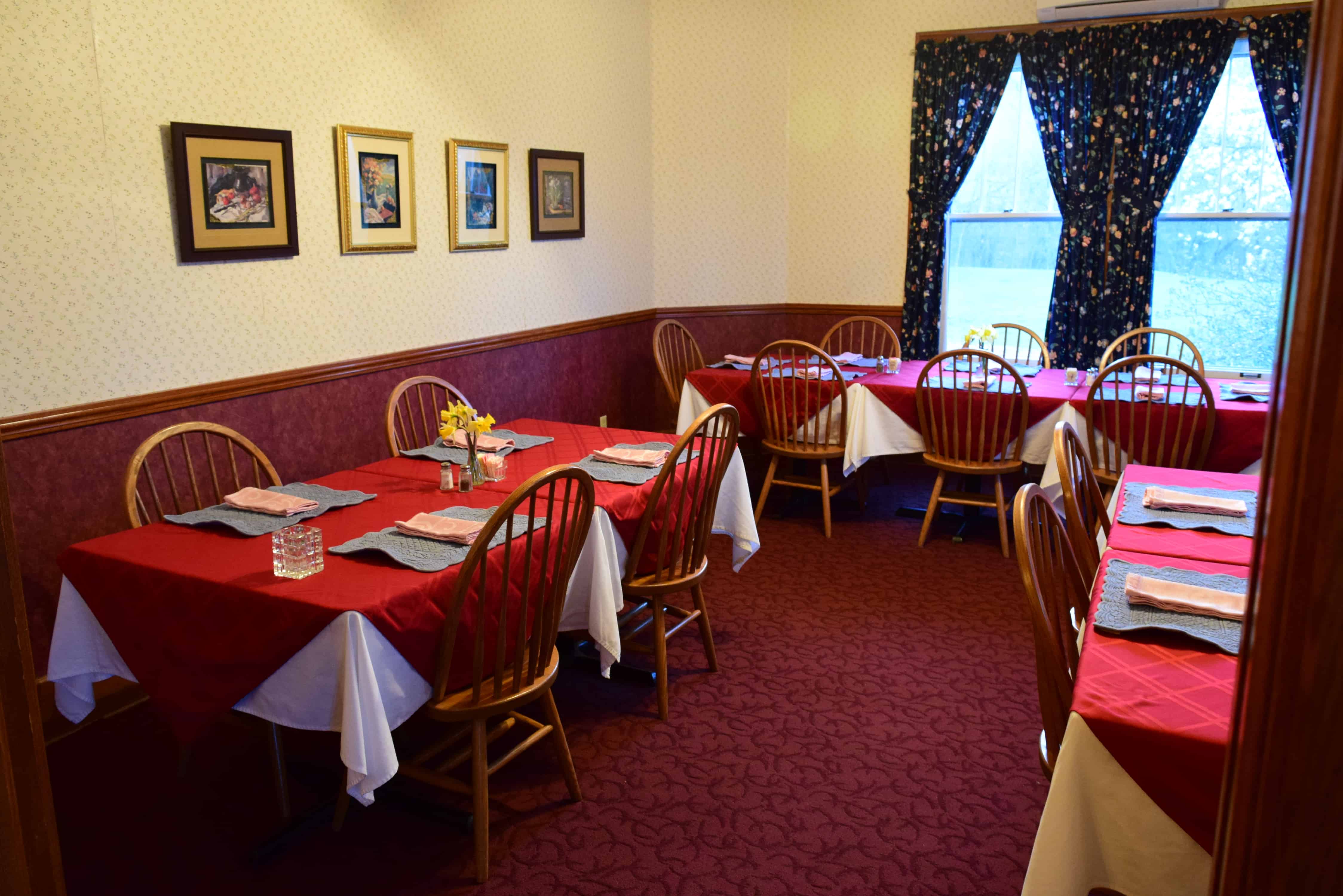 White Oak Inn Dining Room
