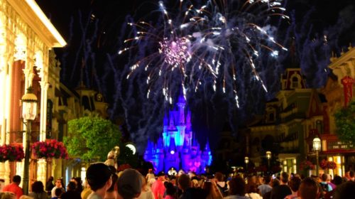 Benefits of staying at a Disney World Resort: Extra Magic Hours Magic Kingdom