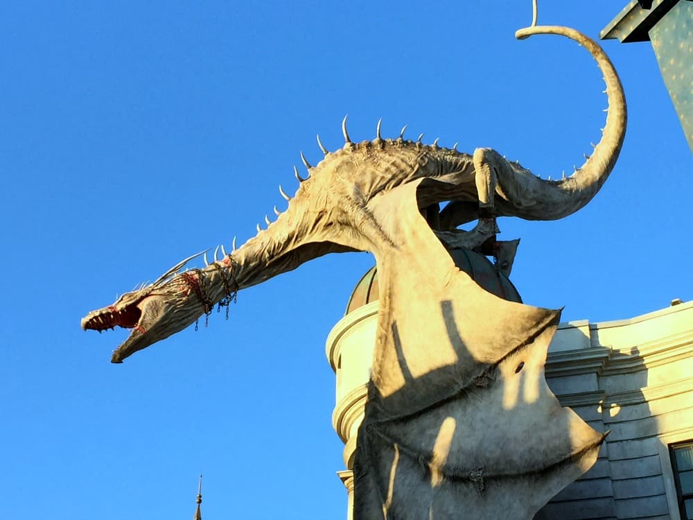 Wizarding World of Harry Potter Diagon Alley Dragon