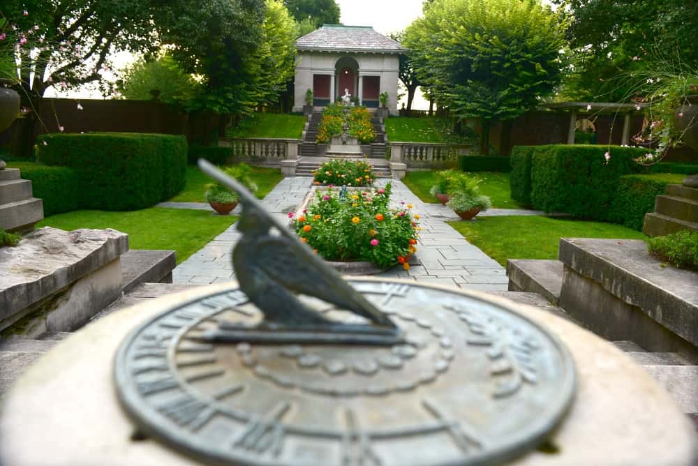 Columbus Indiana IN B&B Sundial