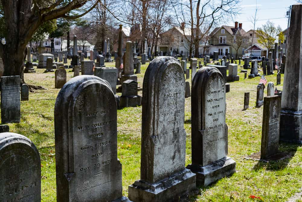 Marietta, Ohio Mound Cemetery tombstones