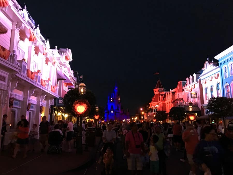 Mickey's Not-So-Scary Halloween Party 2017 Main Street U.S.A.