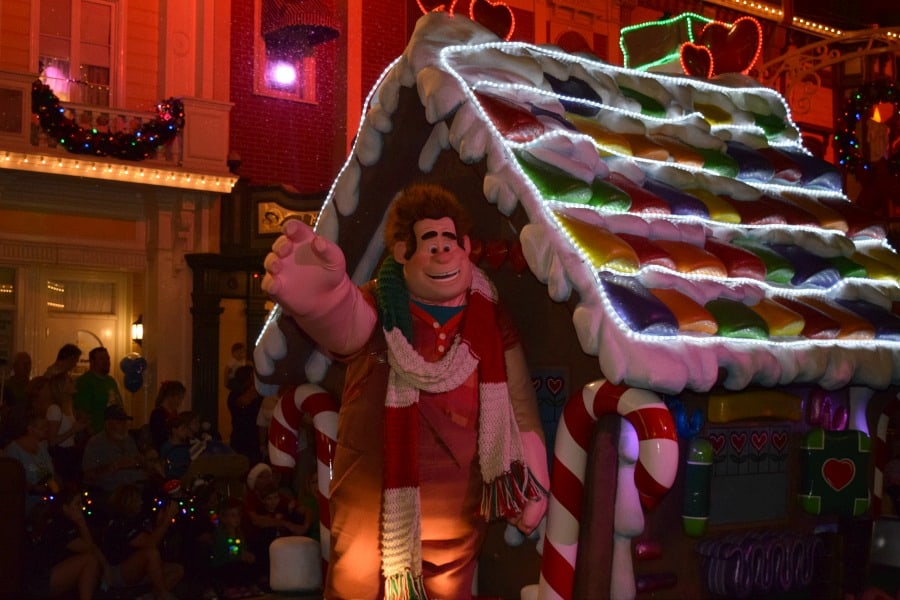 Mickey's Very Merry Christmas Party Parade's Wreck It Ralph.