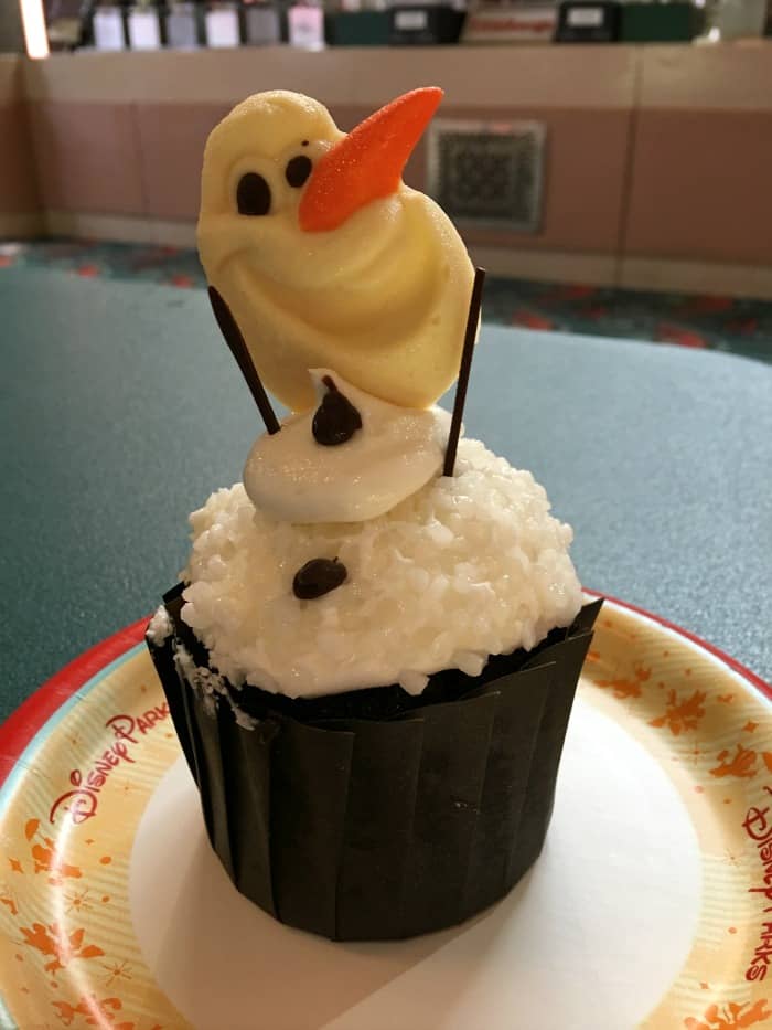 Olaf Cupcake Christmas at Walt Disney World