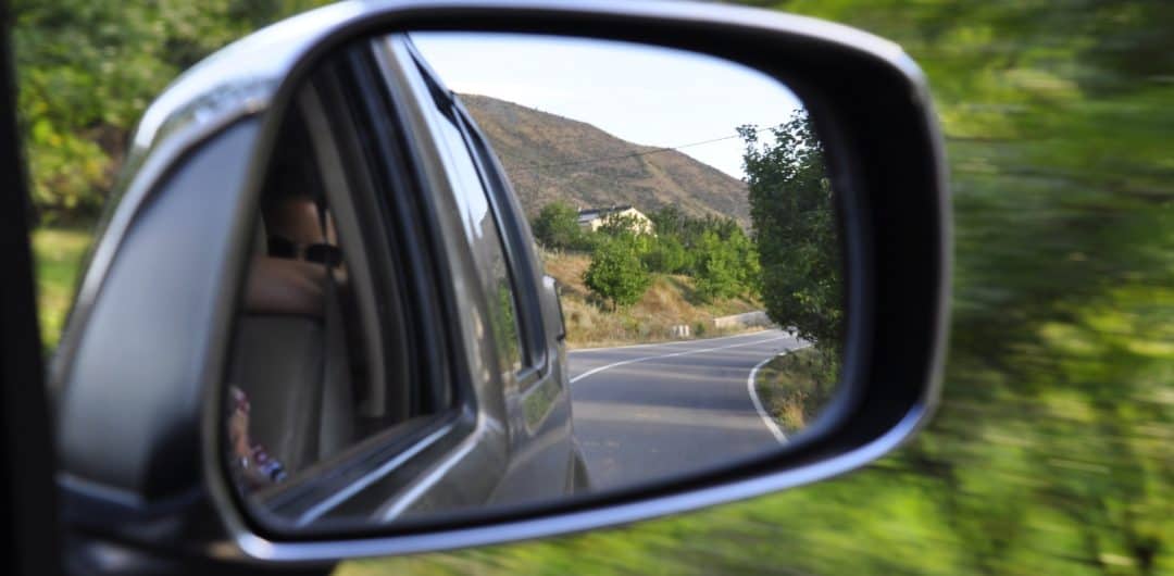 Bored on the Road? 6 Cheap and Fun Ways to Entertain Yourself While Traveling 2 Cheap and Fun Ways to Entertain Yourself While Traveling road trip tips and tricks
