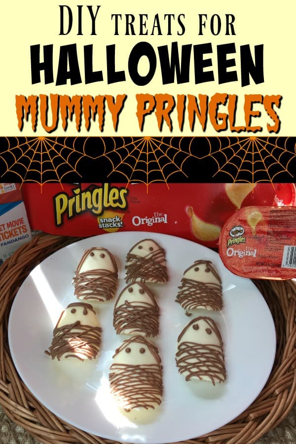 Looking for a fun and easy, sweet and salty Halloween snack? Here's my new favorite - Mummy Pringles!