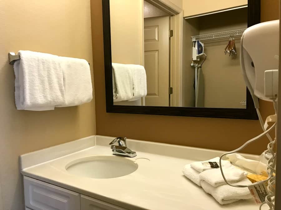 Extended Stay America Orlando bath area