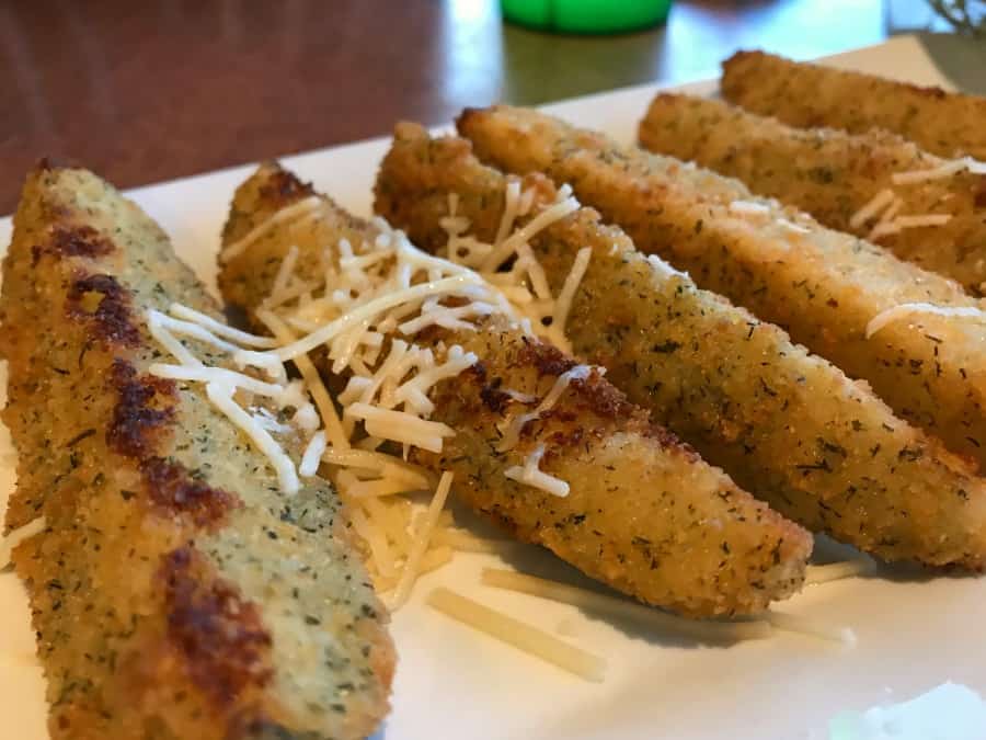 Is Castaway Bay Water Park Fun for Teens? Eating fried pickles at Quaker Steak & Lube make us say yes.