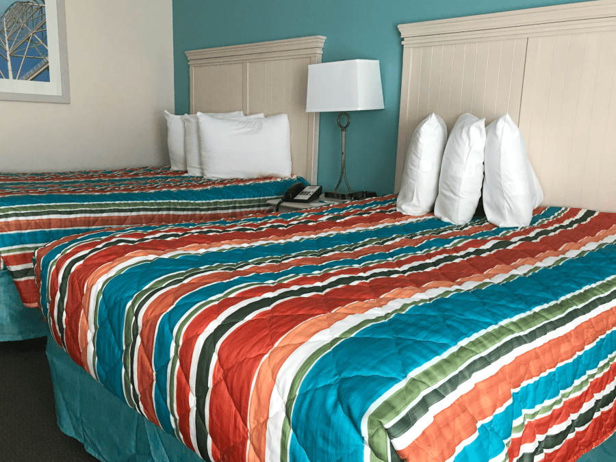 Is Castaway Bay Water Park Fun for Teens? Pretty resort room make us say yes.