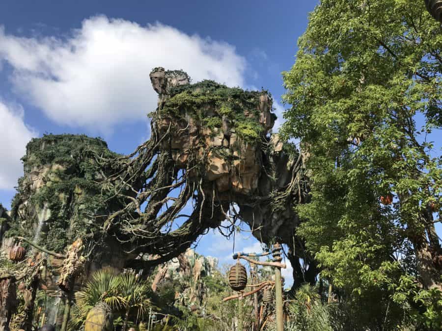 Floating Mountains in The Valley of Mo'ara in Pandora - The World of Avatar