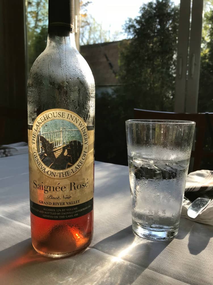 Must-visit wineries in Geneva, Ohio: Lakehouse Winery Saignée Rosé 