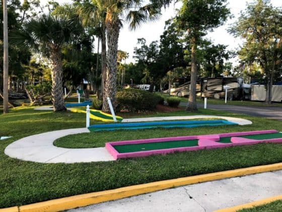 Tropical Palms RV Resort and Campground: mini golf