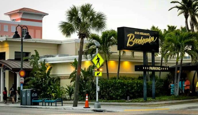 Where to eat in Clearwater Beach: Beachcomber Restaurant in Clearwater Beach.