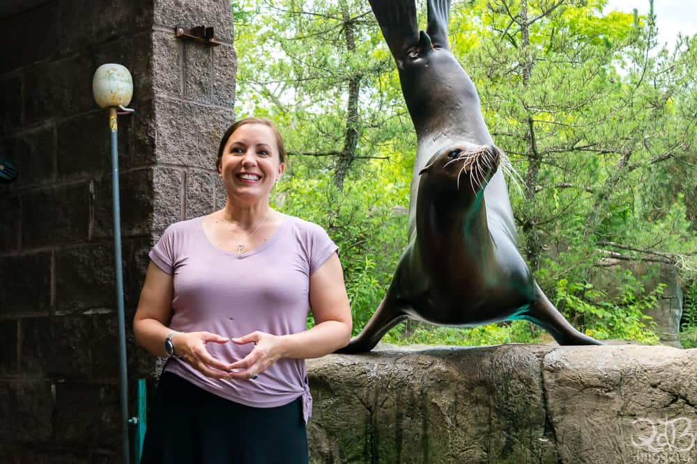 A fun photo opp during our Pittsburgh Zoo Sea Lion Wild Encounter! 