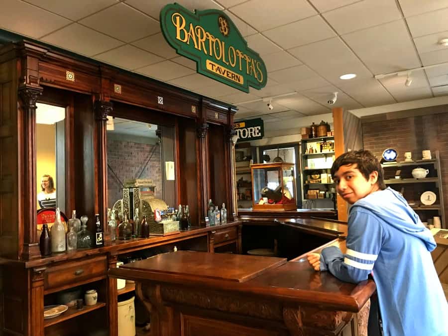 Haunted History Trail of New York State: A recreation of a tavern in New York at Erie Canal Museum.