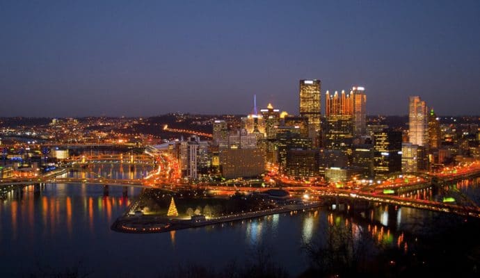 Ultimate One Day in Pittsburgh Itinerary: Duquesne Incline at Mount Washington at night