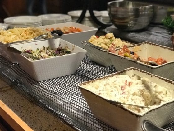 First Timer’s Guide to Seven Springs: Slopeside Restaurant dinner buffet