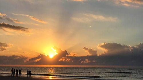 Romantic things to do in St. Simons Island for couples: sunrise walks