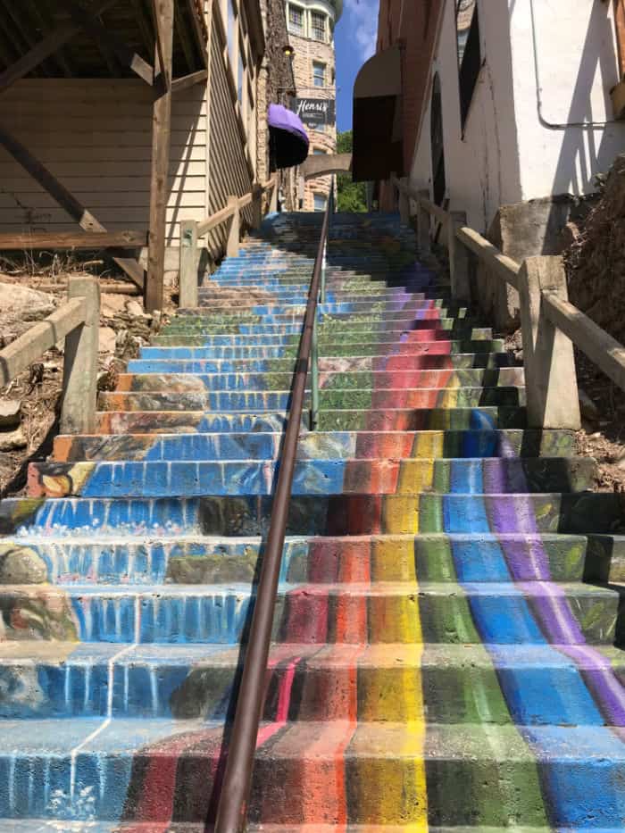 fun-things-to-do-in-eureka-springs-in-summer-with-kids: Rainbow Staircase