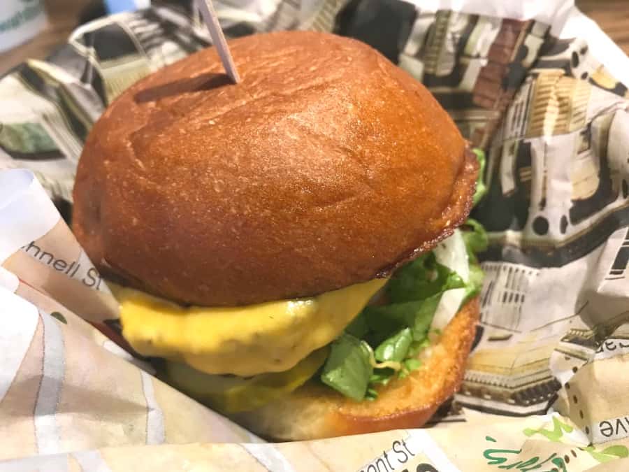 Wahlburgers Pittsburgh Robinson: Our Burger