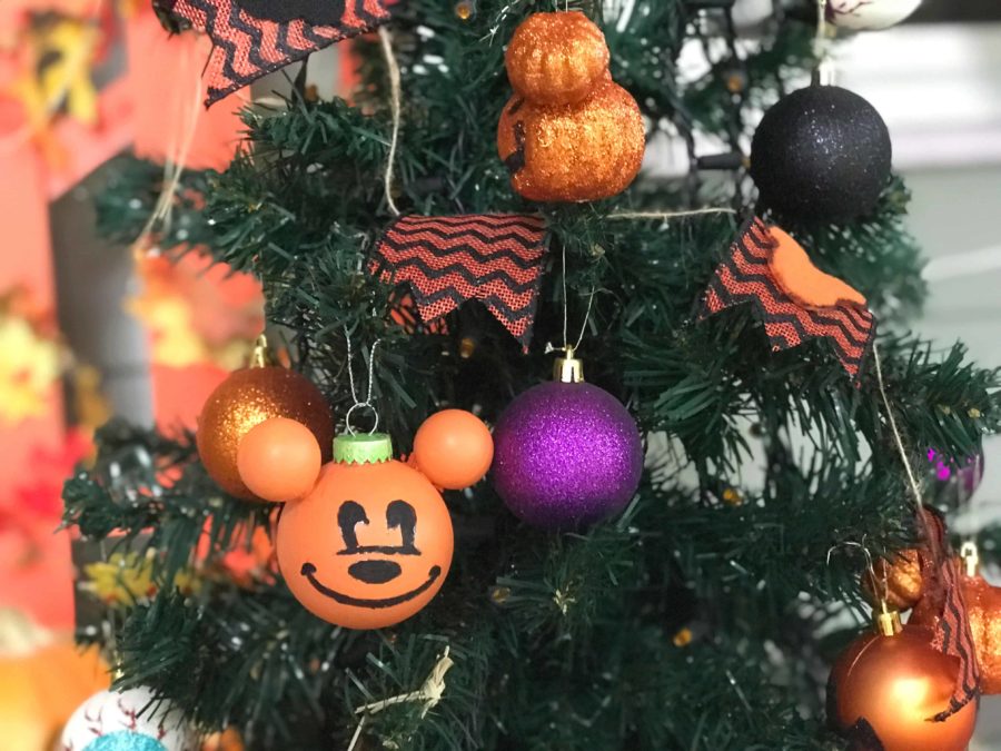 DIY Disney Halloween Ornaments_ Mickey Jack-o’-Lantern finished on tree