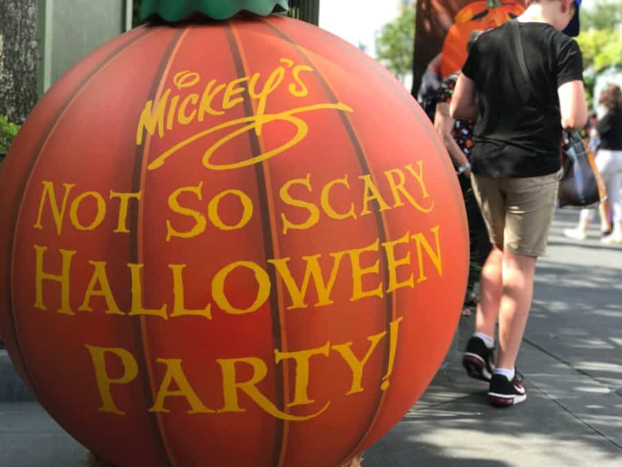 must-dos at Mickey's Not-So-Scary Halloween Party at Disney World: PhotoPass magic shots