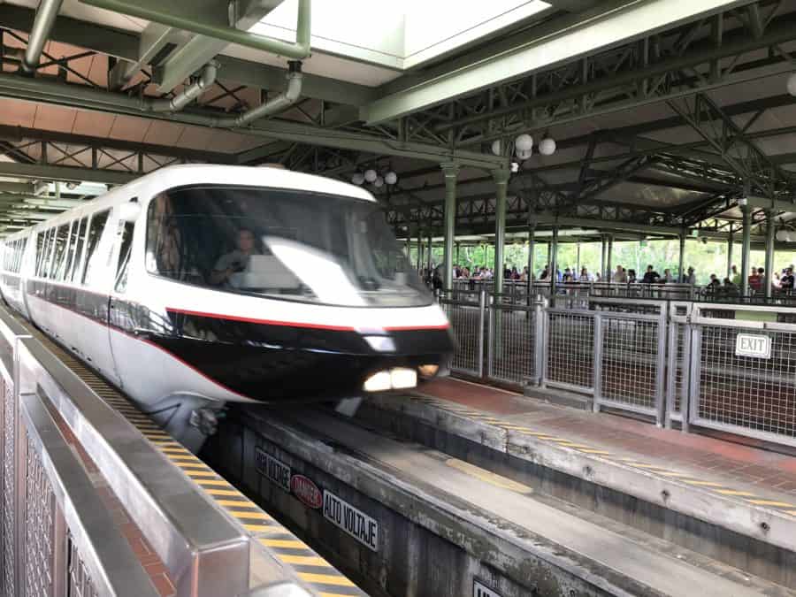 How to use Disney World transportation: Monorails