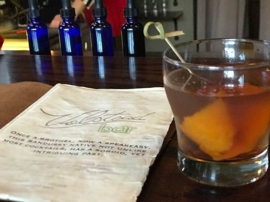 romantic getaway in Sandusky, Ohio: Volstead Bar