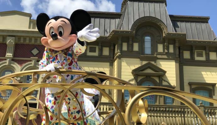 where to meet Mickey and Minnie at Disney World: Mickey at Magic Kingdom