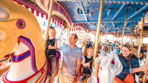 Disney lines with kids: 9 fin things to do while waiting in line with toddlers.