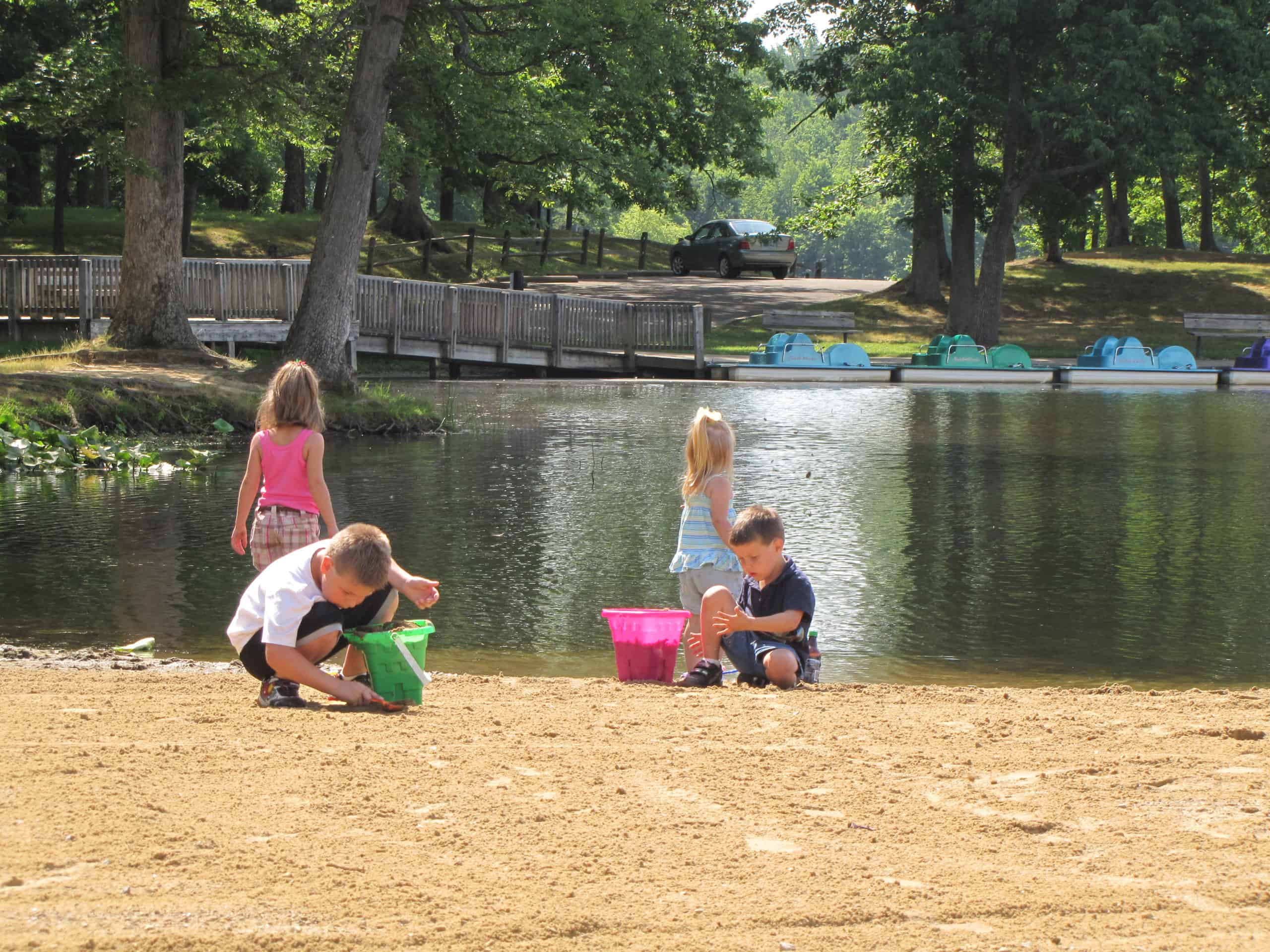 Summer activities in Santa Claus Indiana: Lincoln State Park