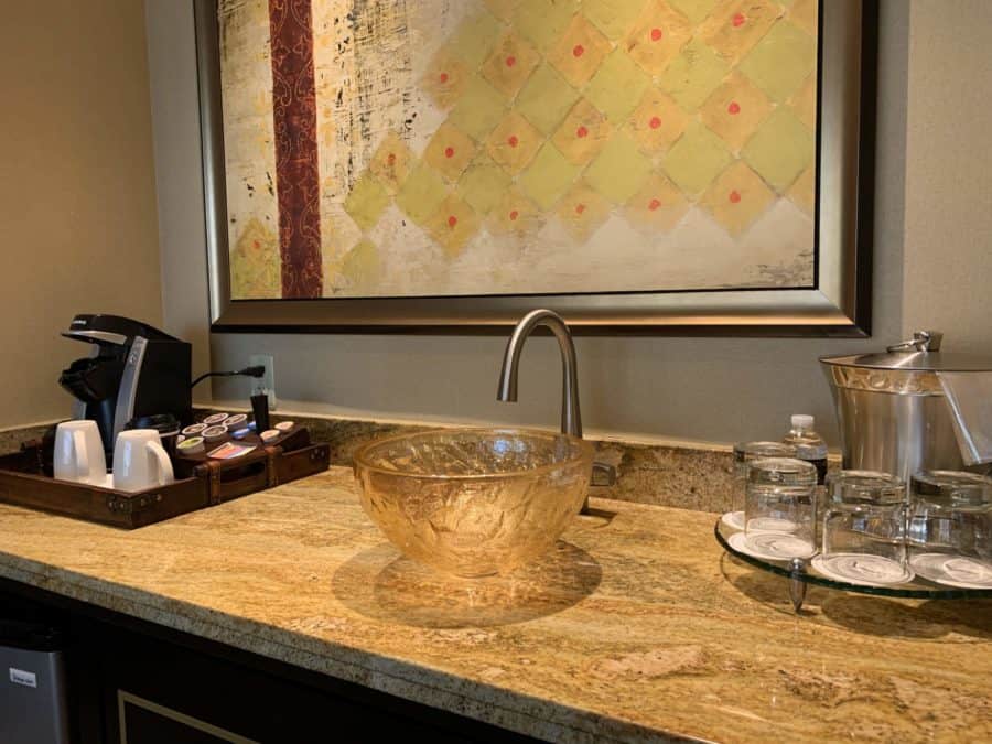 L'Auberge Casino Lake Charles Review Palais Suite wet bar