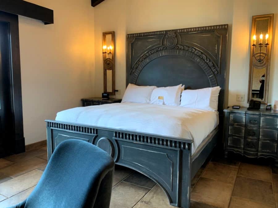 The Casa at Gervasi Vineyard king bed