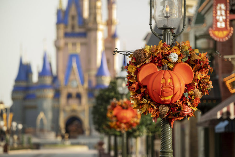 Fall Decor at Magic Kingdom Park