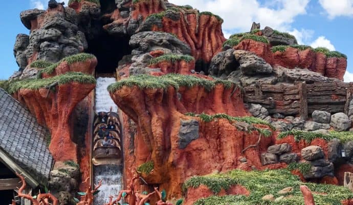 splash mountain front