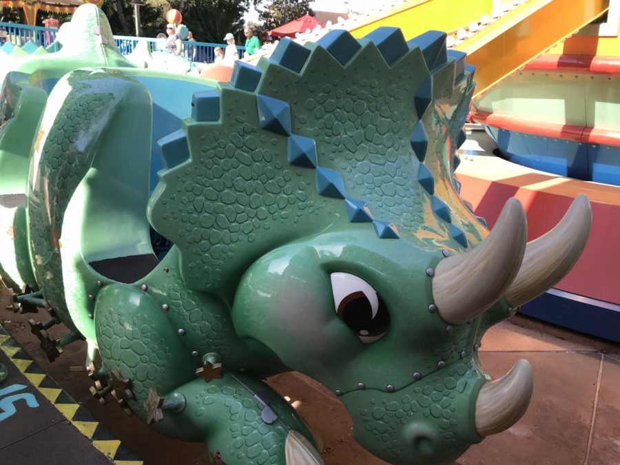 triceratops spin dinoland