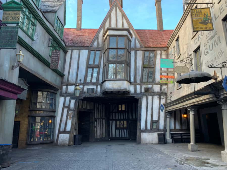 how to take empty Diagon Alley photos in Universal Orlando