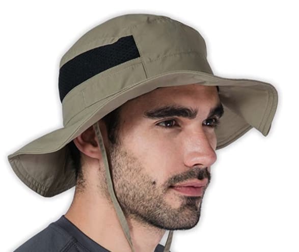 things to order on Amazon for Disney World: uv blocking hat mens