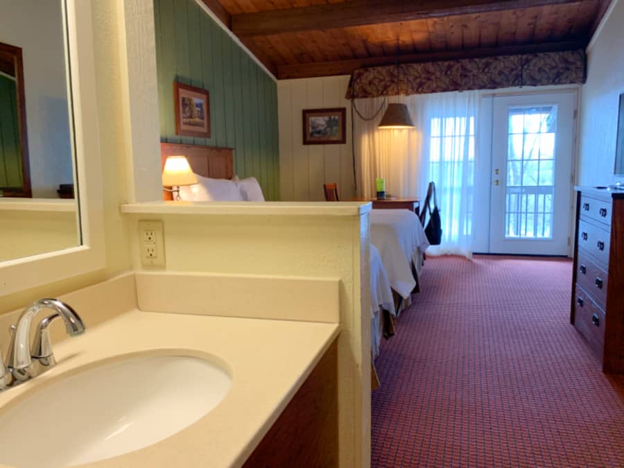 Salt Fork Lodge Review: Two queen guest room 