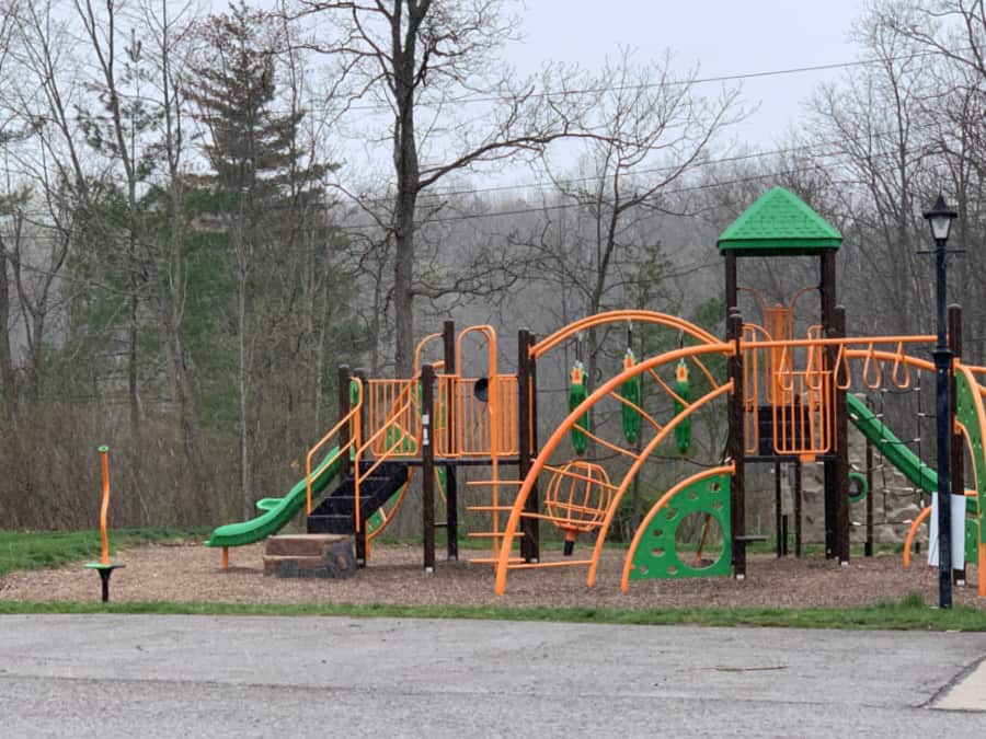 punderson manor review playground