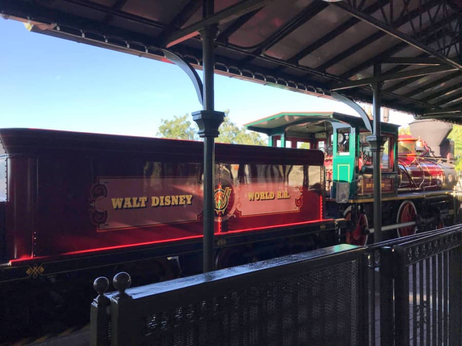 walt disney train station magic kingdom