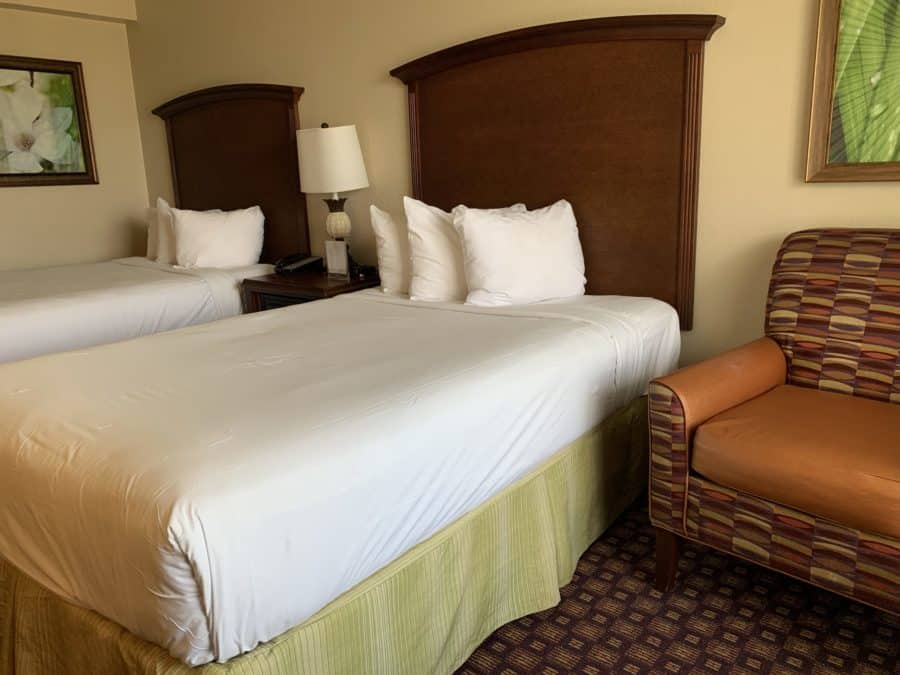 Rosen inn International review - two bed guest room