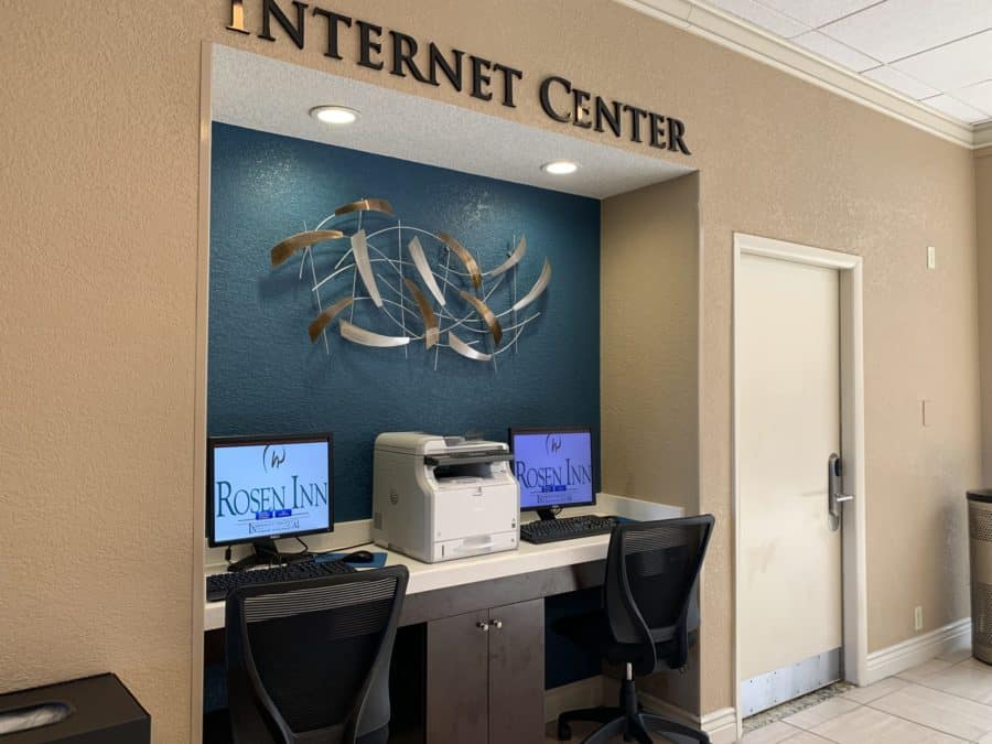 Rosen inn International review -business center