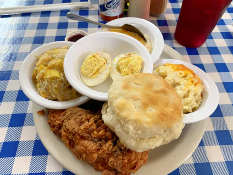 Fun things to do in Macon: H&H Soul Food