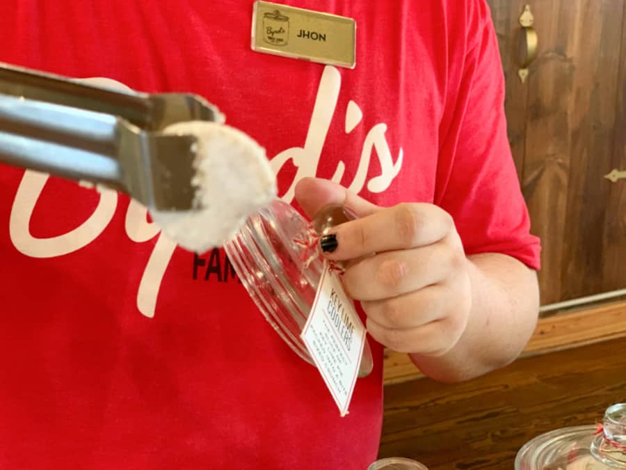 Fun things to do in Savannah with kids: Byrd's Famous Cookies