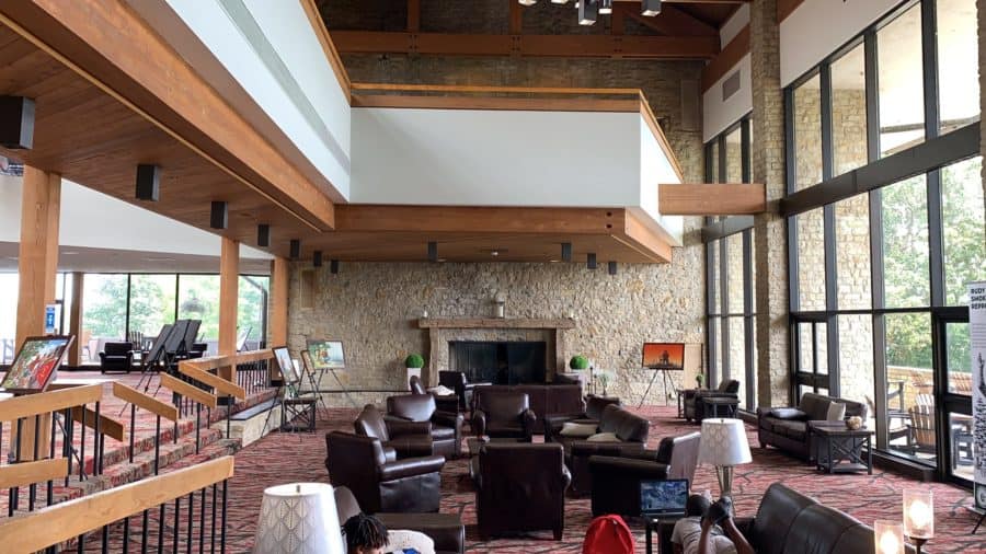 deer creek lodge lobby